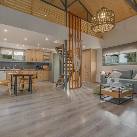 Artist's Loft Pesadha