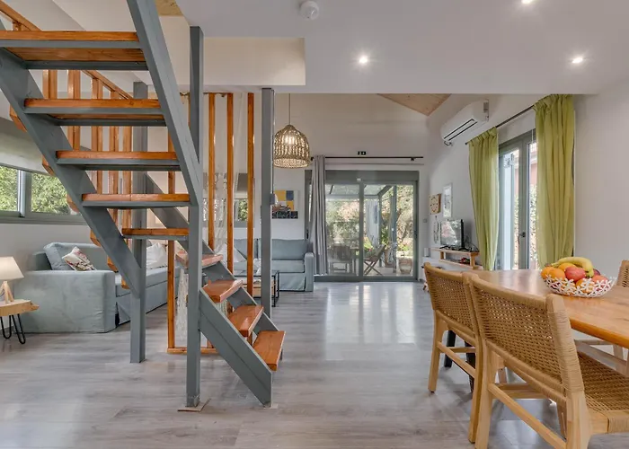 Апартаменты Artist's Loft