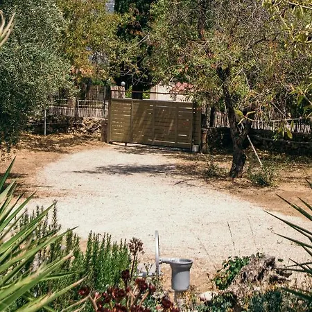 아파트 Artist's Loft *